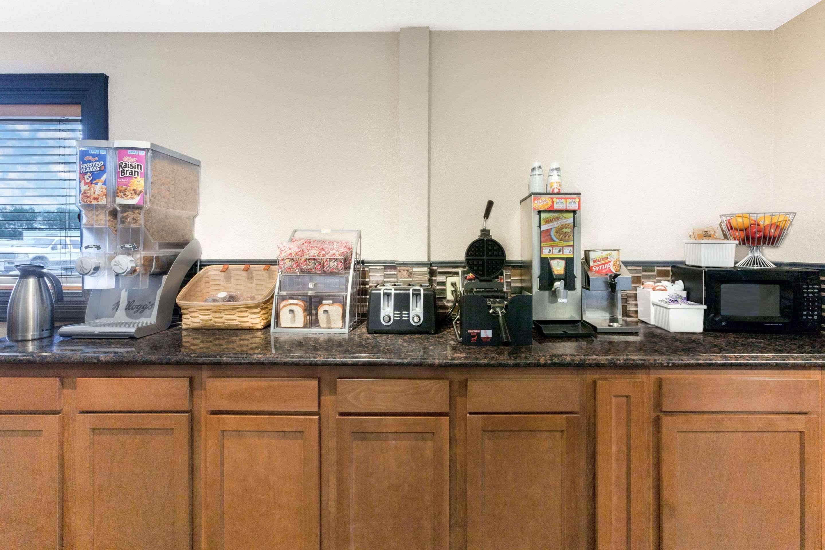 Super 8 By Wyndham Fort Madison Extérieur photo